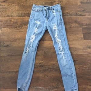 Aeropostale size 4 high rise ripped skinny jeans